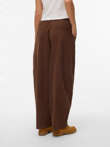 Wide Leg Pantalon 'VMJada' VERO MODA en marron