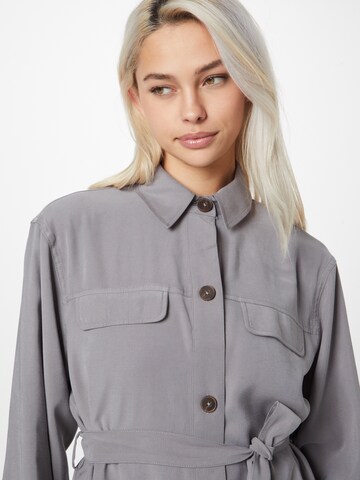 Giacca di mezza stagione di Dorothy Perkins in grigio
