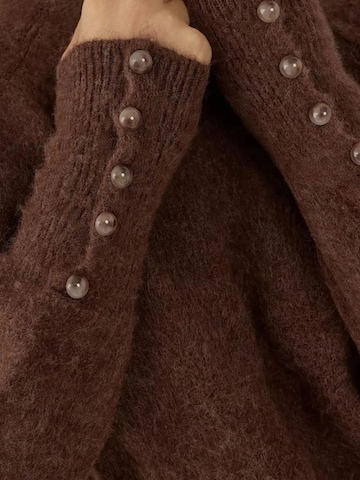 Hiccup - Pullover em castanho