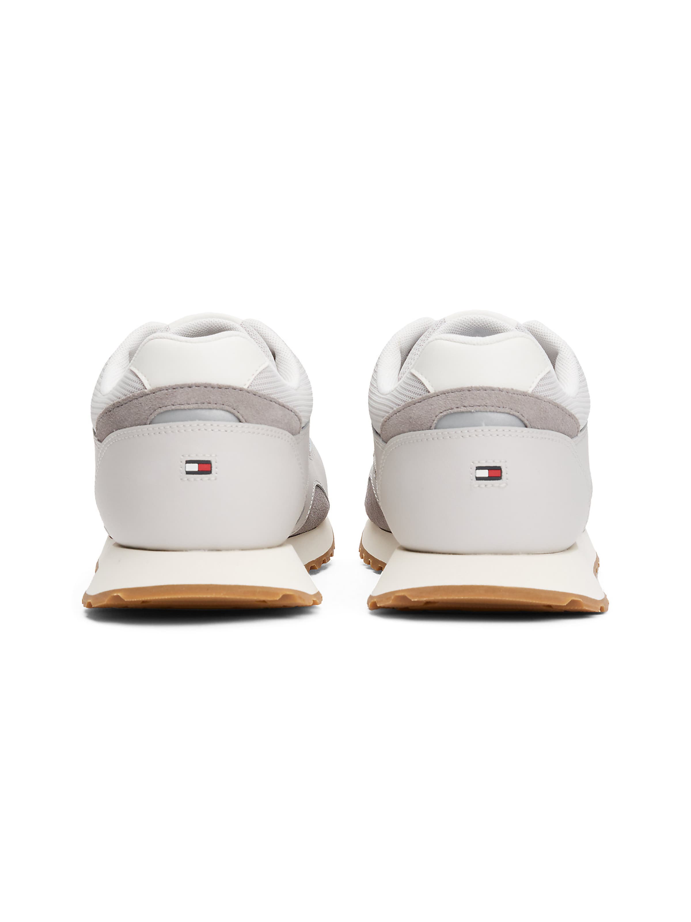 TOMMY HILFIGER Sneaker in Grau