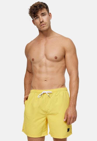 INDICODE JEANS Board Shorts 'Ferguson' in Yellow: front