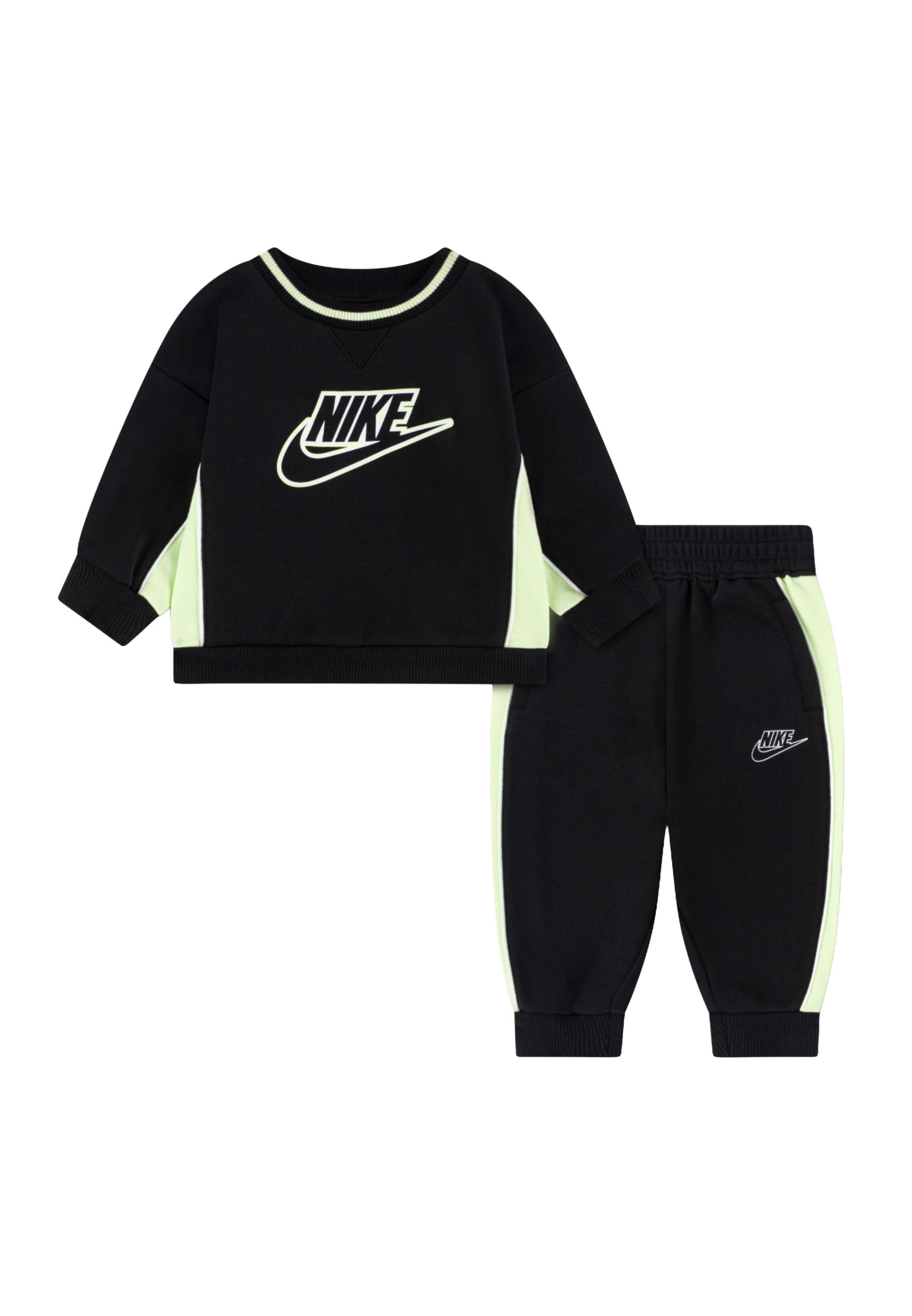 Nike Sportswear Jooksudress, värv must: eest vaates