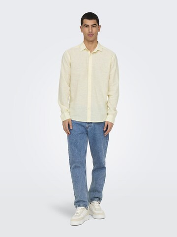 Only & Sons - Ajuste estrecho Camisa 'ONSCaiden' en amarillo