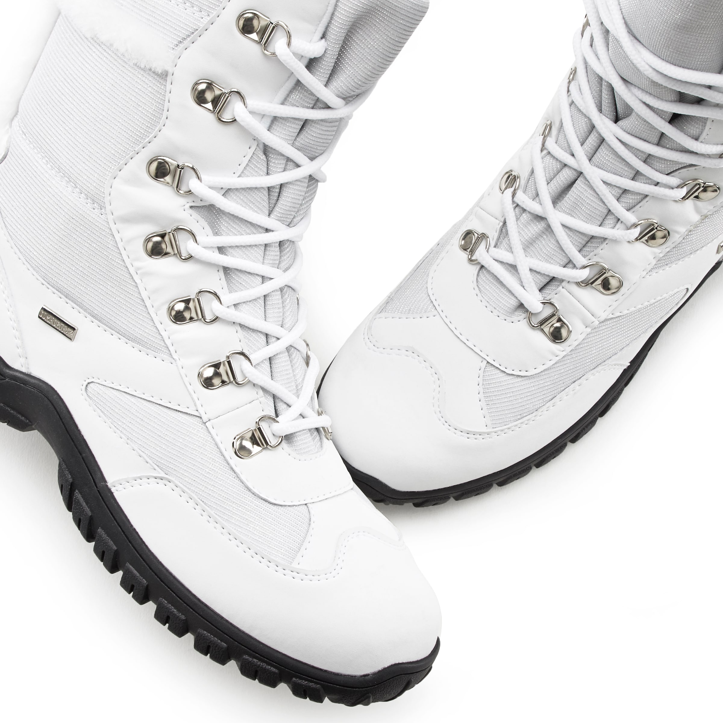 LASCANA Snow boots in White