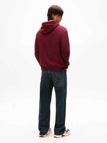 Tommy Jeans Свитшот 'ESSENTIAL' в Красный