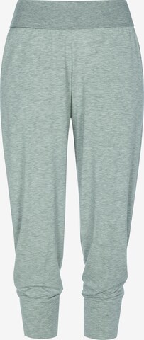 Effilé Pantalon de pyjama Mey en gris : devant