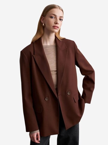 Dilvin Blazer in Brown