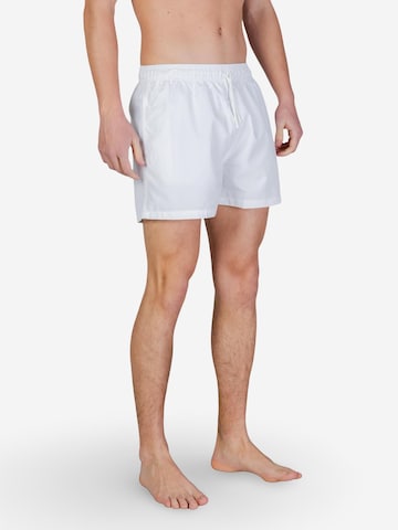 Pantaloncini da bagno '7M001677 AF13019' di EA7 Emporio Armani in bianco