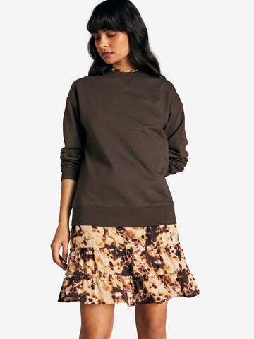 Next - Vestido em castanho: frente