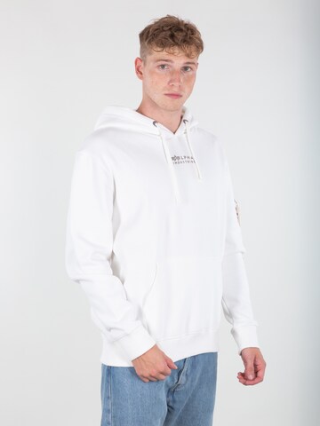 Sweat-shirt ALPHA INDUSTRIES en blanc : devant