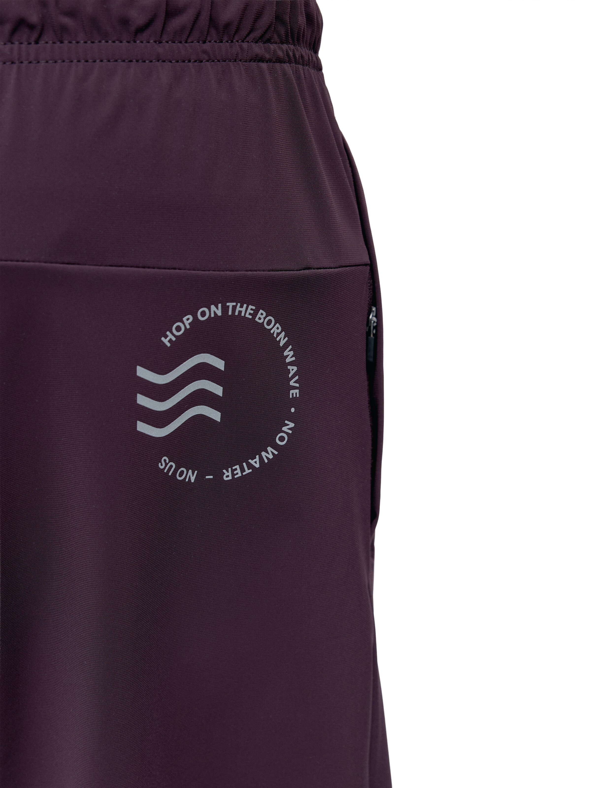 Born Living Yoga Regular Sportbroek ' Orinoco ' in Rood