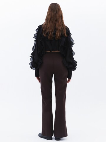 regular Pantaloni con piega frontale di OXXO in nero