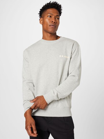 minimum Sweatshirt in Grey: front