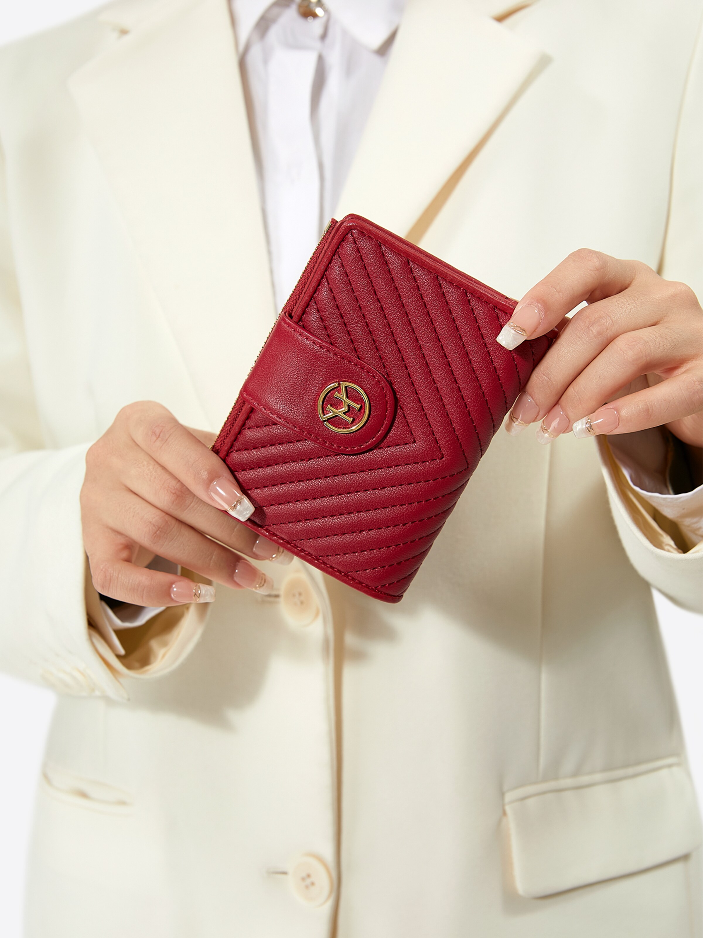 Victoria Hyde Wallet 'Rosi' in Red: front