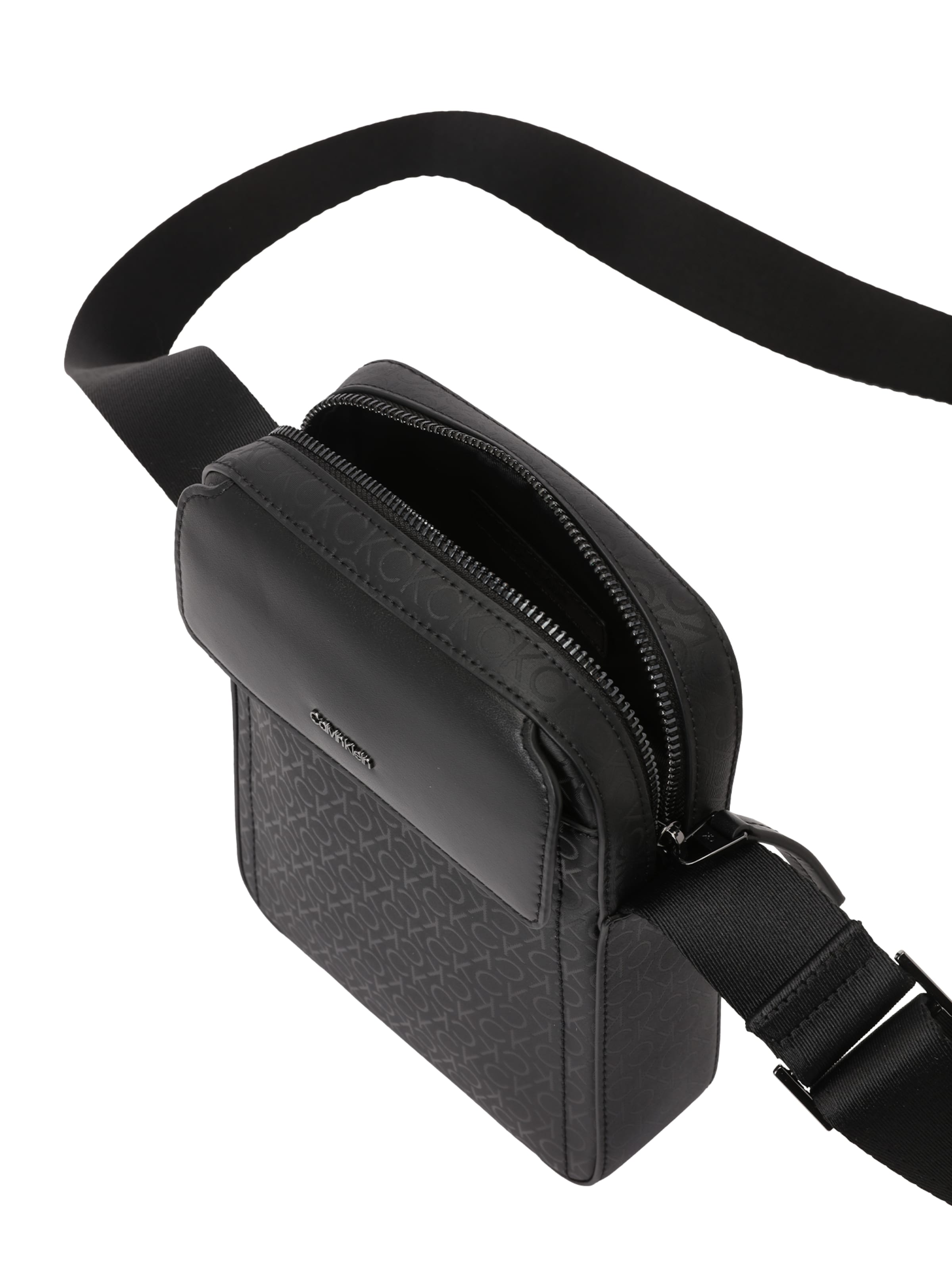 Calvin Klein Olkalaukku värissä musta