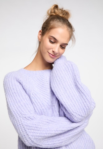 IZIA Sweater in Purple