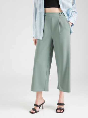 QS Wide leg Pleat-Front Pants in Green: front