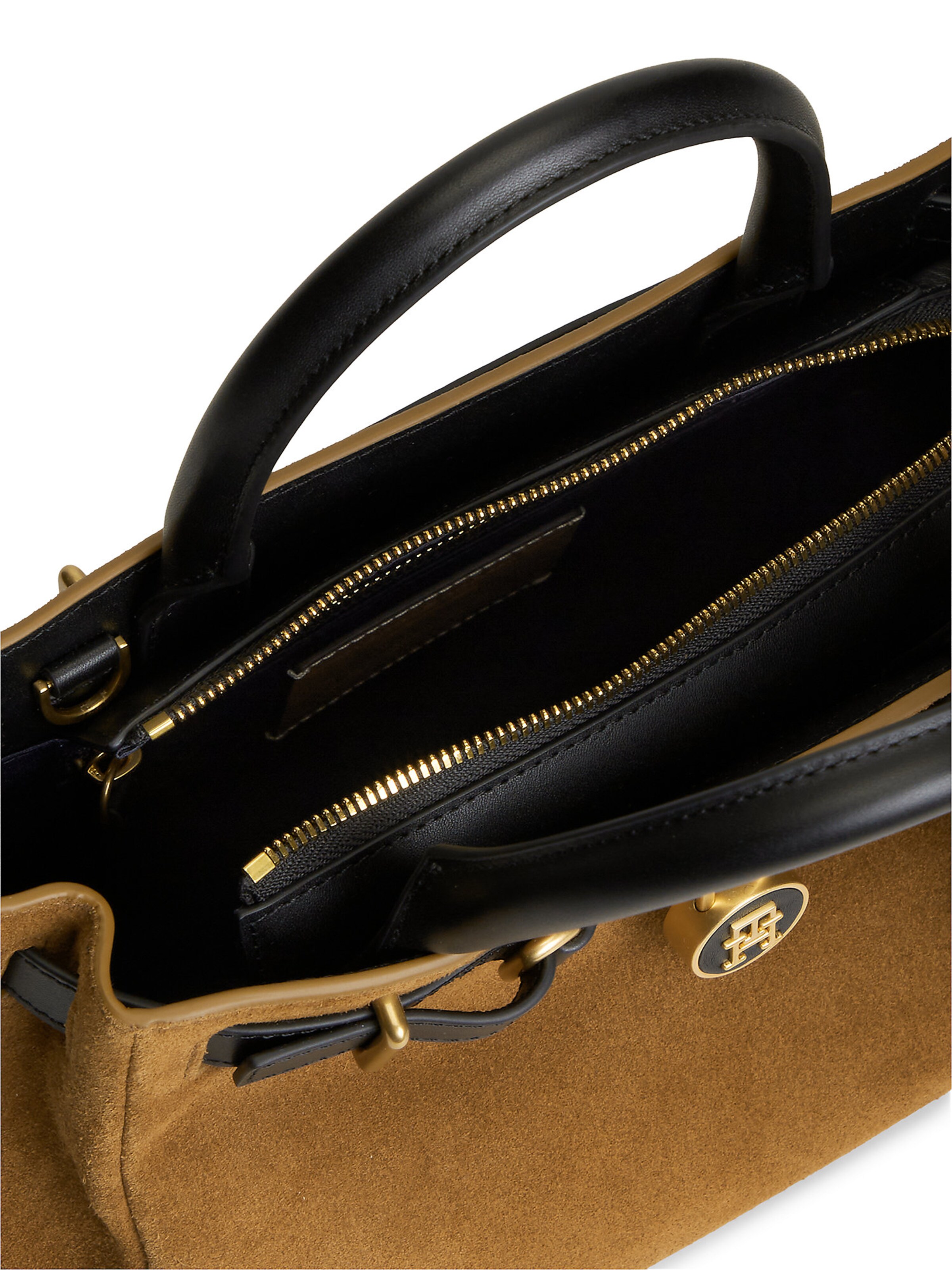 TOMMY HILFIGER Handbag in Brown