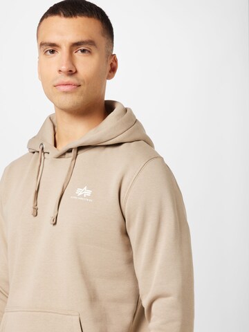 ALPHA INDUSTRIES Средняя посадка Свитшот в Бежевый