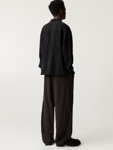 Pull&Bear Wide leg Veckad byxa i brun