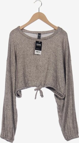 Windsor Sweater & Cardigan in M in Grey: front