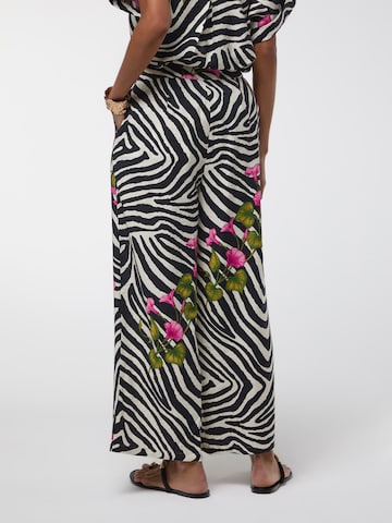 Wide leg Pantaloni di Lola Casademunt in nero