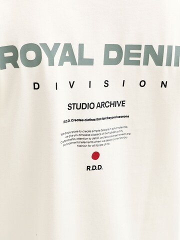 R.D.D. ROYAL DENIM DIVISION - Camiseta en blanco
