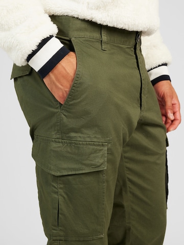 Effilé Pantalon cargo s.Oliver en vert