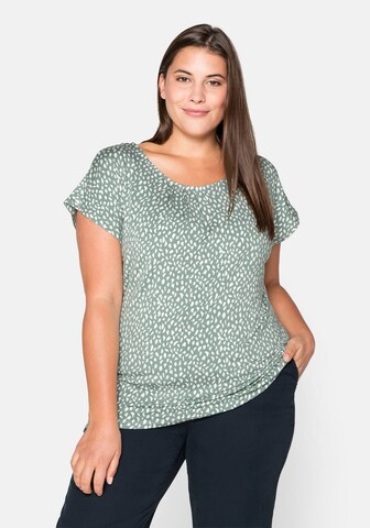 SHEEGO - Camisa em verde: frente