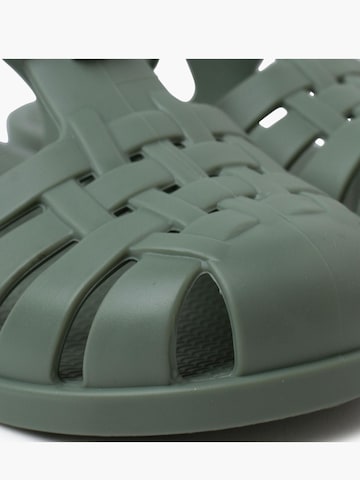 Claquettes / Tongs IGOR en vert