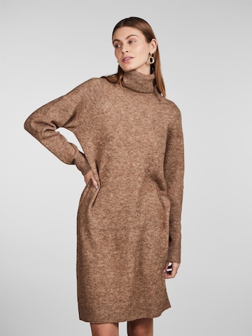 Y.A.S Gebreide jurk 'JULIETTA' in Bruin: voorkant