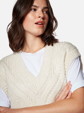 Mavi Sweater in White