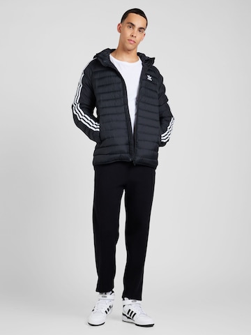 ADIDAS ORIGINALS Jacke in Schwarz