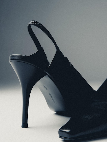 Décolleté '618-6' di Estro in nero