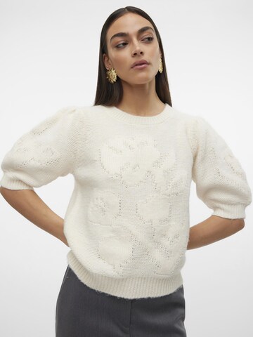 Pull-over 'MAIRE' VERO MODA en blanc