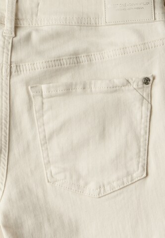 STREET ONE Slimfit Jeans in Beige