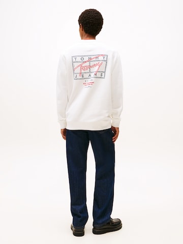Tommy Jeans Sweatshirt in White: front