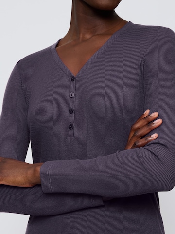 TRIUMPH Shirt in Blauw