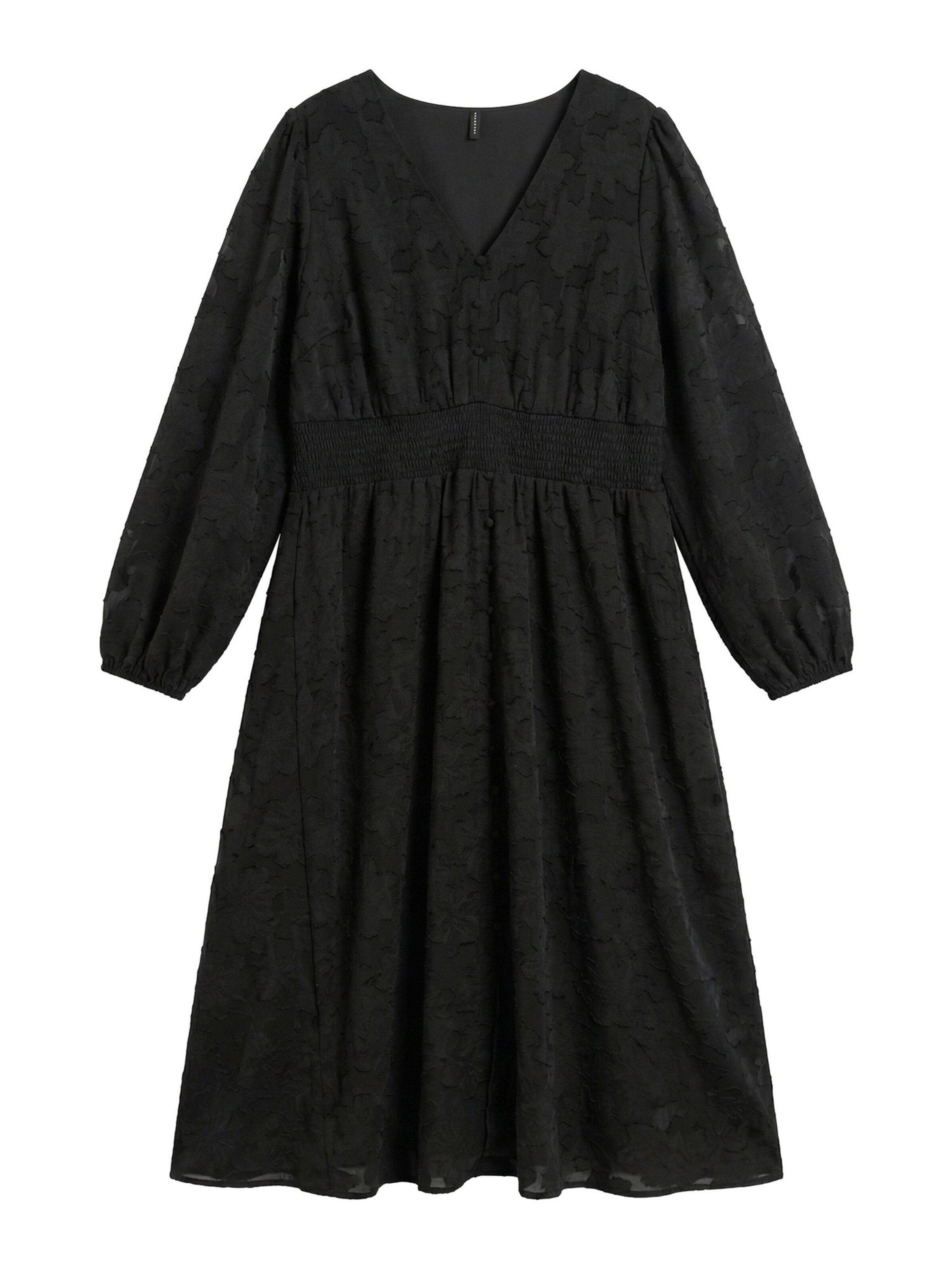 Vero Moda Curve Dress in Black: front