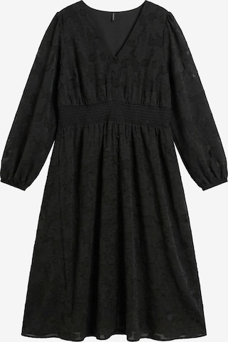 Vero Moda Curve Kleid in Schwarz: Vorderseite