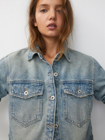 Pull&Bear Blouse in Blauw