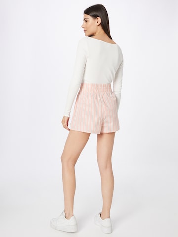 Monki Regular Shorts in Weiß