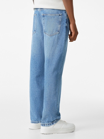 Bershka Loosefit Jeans in Blau