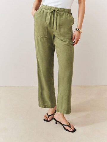 Next Barrel Hose in Grün: Vorderseite