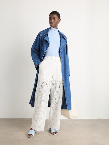 Crās Regular Pants ' Breezecras ' in White