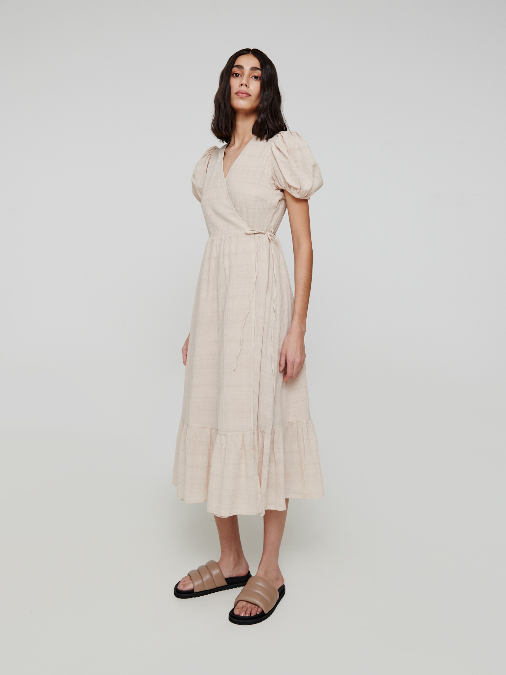 EDITED Produits Robe 'Myra' beige