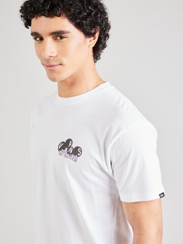 VANS T-Shirt 'SCUTTLE' in Weiß