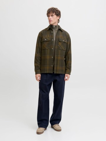 JACK & JONES Comfort fit Button Up Shirt 'Prayle' in Green