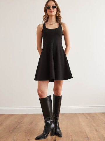 olalook Kleit, värv must: eest vaates