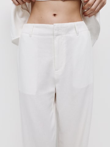 Pull&Bear Szabványos Nadrág - fehér